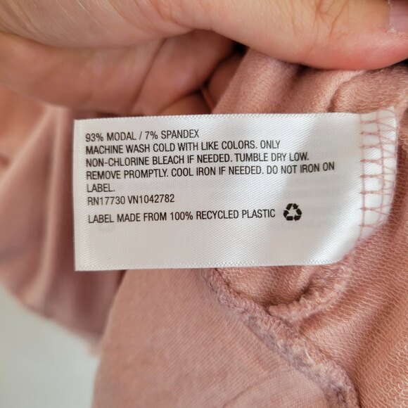 Isabel Maternity 3/4 Sleeve Tunic Button Shoulder Knit Tunic Top Size Medium - Picture 10 of 11